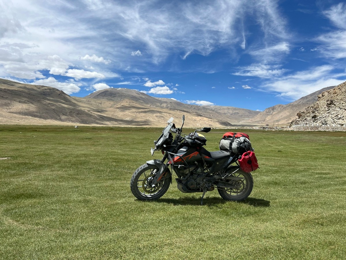 Ladakh Ultimate Bike Circuit with Umling La